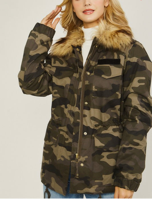 NOT TOO SIMPLE CAMO JACKET